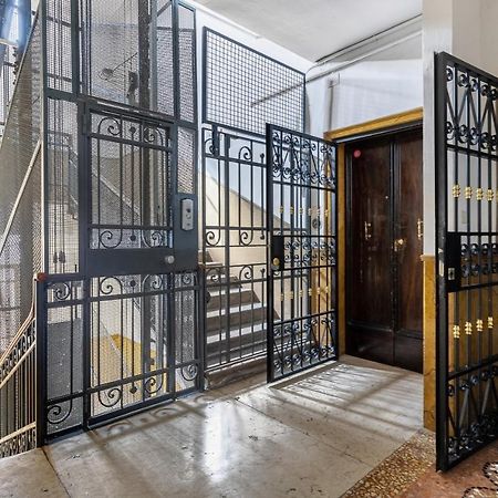 Irnerio Apartments By Wonderful Italy Bologna Bagian luar foto