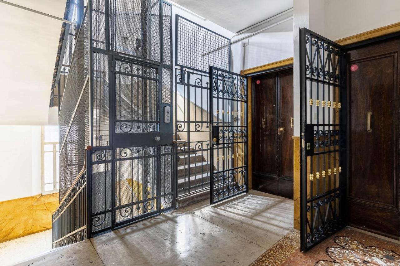 Irnerio Apartments By Wonderful Italy Bologna Bagian luar foto