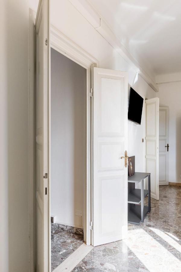 Irnerio Apartments By Wonderful Italy Bologna Bagian luar foto