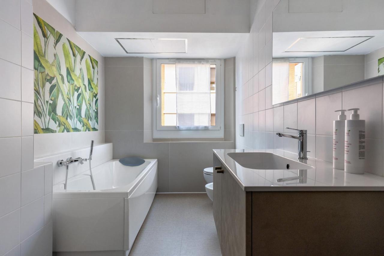 Irnerio Apartments By Wonderful Italy Bologna Bagian luar foto